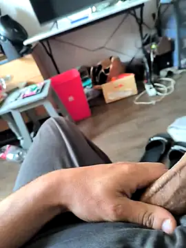 Aloxix online show from October 2, 2025, 8:10 am