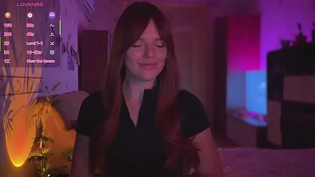 CherryRed Girl online show from February 12, 2026, 10:05 pm