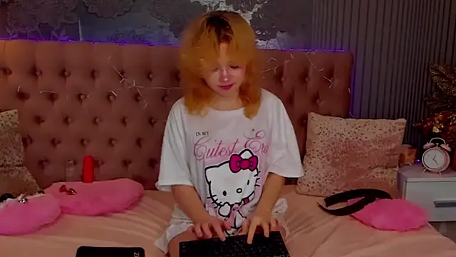 EmilyAngells online show from December 2, 2025, 7:14 am