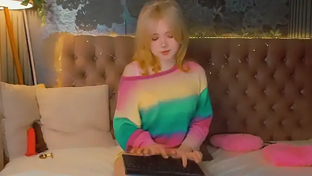 EmilyAngells online show from March 2, 2026, 6:47 am