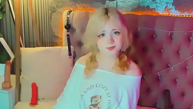 EmilyAngells online show from June 30, 2026, 6:14 am