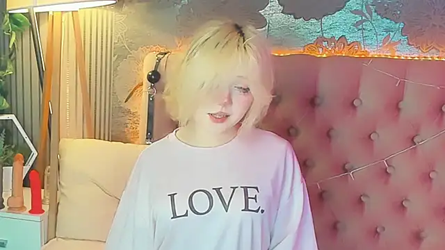 EmilyAngells online show from July 20, 2026, 8:50 am