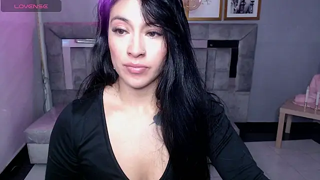 Isabella Collen v online show from October 8, 2025, 1:09 pm