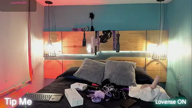 ChloeAllennn online show from November 6, 2025, 11:44 am