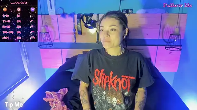 ChloeAllennn online show from December 5, 2025, 11:41 am