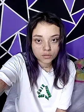 ChloeAllennn online show from December 20, 2025, 12:01 pm