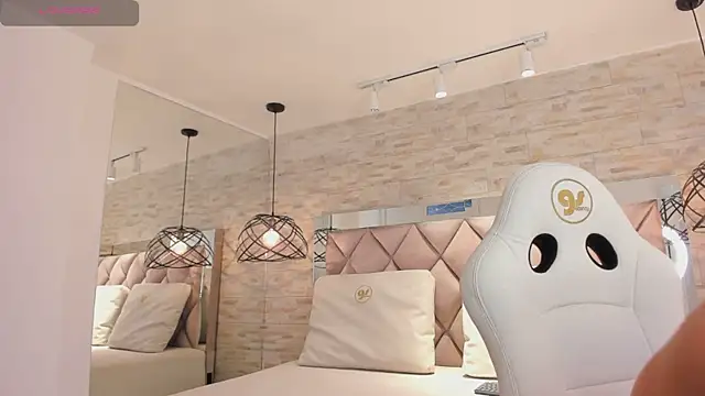 Snapshot of celene_midnight chatting on March 10, 2025, 6:56 pm celene midnight online show from March 10, 2025, 6:56 pm