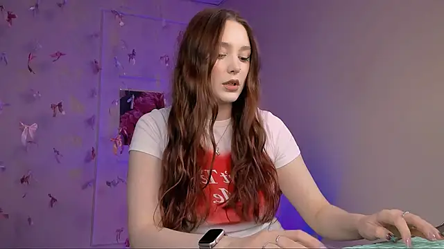 hazel sullivan online show from April 14, 2026, 4:02 pm