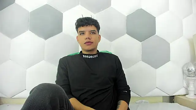 Axel Forte online show from November 14, 2025, 1:54 pm