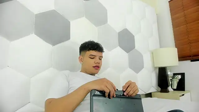 Axel Forte online show from March 21, 2026, 2:09 pm