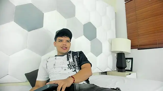 Snapshot of Axel_Forte chatting on April 29, 2026, 2:10 pm Axel Forte online show from April 29, 2026, 2:10 pm
