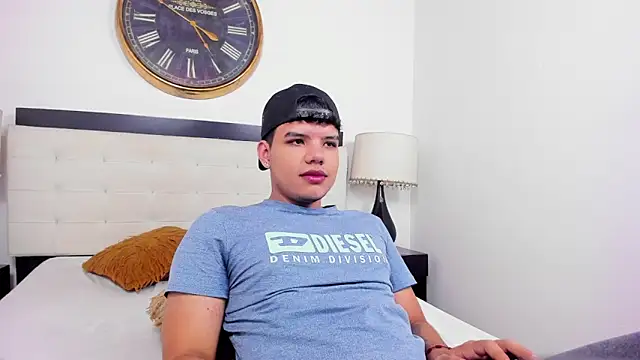 Snapshot of Axel_Forte chatting on May 22, 2026, 2:33 pm Axel Forte online show from May 22, 2026, 2:33 pm
