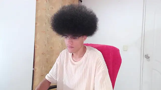 Smith Gael online show from April 21, 2026, 1:42 am