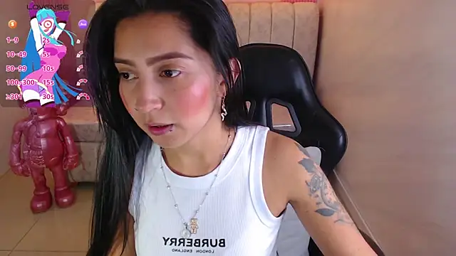 Snapshot of madhison_klain_s chatting on November 6, 2025, 8:21 pm madhison klain s online show from November 6, 2025, 8:21 pm