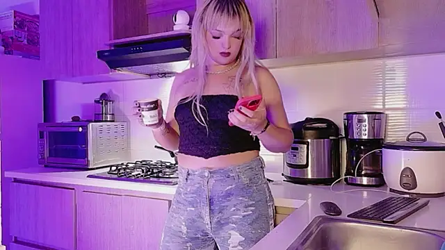 Snapshot of ScarletThompsonx chatting on April 30, 2026, 4:19 am ScarletThompsonx online show from April 30, 2026, 4:19 am