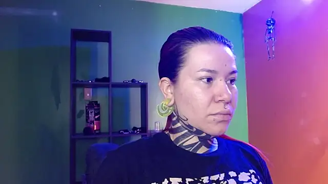 Pandora 9666 online show from April 18, 2026, 4:33 pm