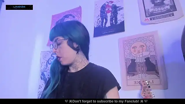 Snapshot of Hisato111 chatting on November 3, 2025, 12:50 pm Hisato111 online show from November 3, 2025, 12:50 pm