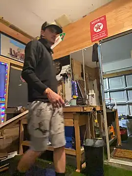 Polaroid White online show from November 1, 2025, 3:58 pm