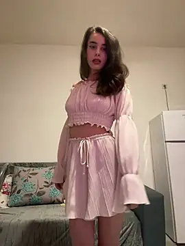 Snapshot of Mazzekyn chatting on February 22, 2025, 8:53 pm Mazzekyn online show from February 22, 2025, 8:53 pm