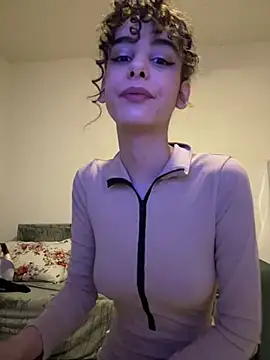 Snapshot of Mazzekyn chatting on February 25, 2025, 6:20 pm Mazzekyn online show from February 25, 2025, 6:20 pm