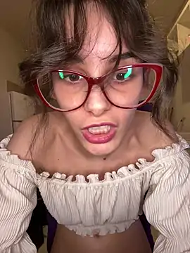 Snapshot of Mazzekyn chatting on March 17, 2025, 9:23 pm Mazzekyn online show from March 17, 2025, 9:23 pm