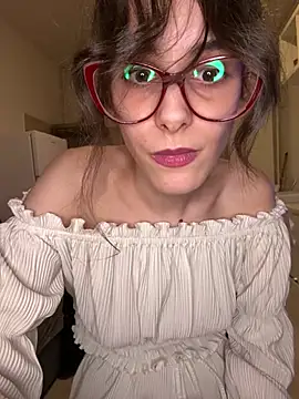 Snapshot of Mazzekyn chatting on March 18, 2025, 12:27 am Mazzekyn online show from March 18, 2025, 12:27 am