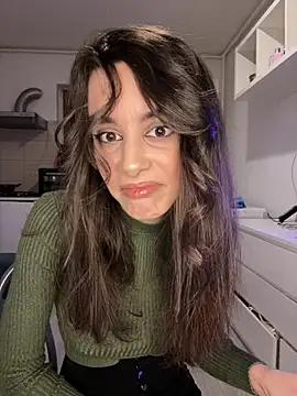 Snapshot of Mazzekyn chatting on March 22, 2025, 7:20 pm Mazzekyn online show from March 22, 2025, 7:20 pm