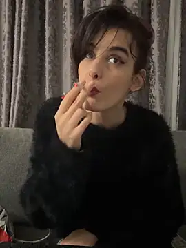 Snapshot of Mazzekyn chatting on October 9, 2025, 5:44 pm Mazzekyn online show from October 9, 2025, 5:44 pm