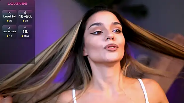 RobertaRosetti online show from September 9, 2025, 7:41 am