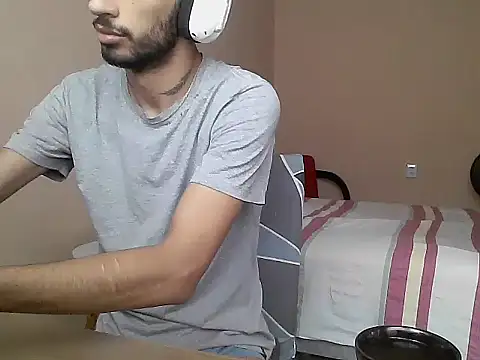 Snapshot of iendriw chatting on March 17, 2025, 12:57 pm iendriw online show from March 17, 2025, 12:57 pm