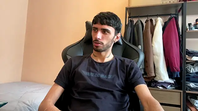 Snapshot of iendriw chatting on October 29, 2025, 4:53 pm iendriw online show from October 29, 2025, 4:53 pm