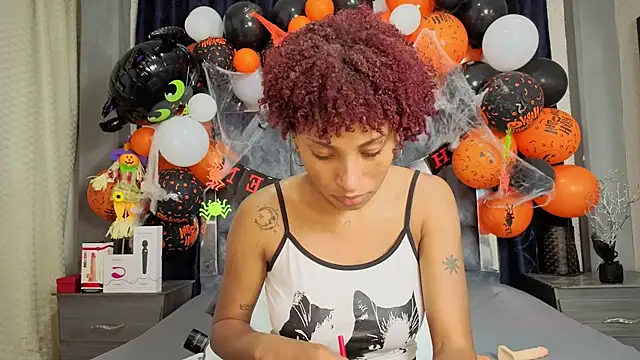 Effie cooper online show from October 23, 2025, 7:45 pm