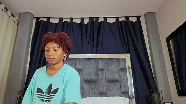 Effie cooper online show from November 11, 2025, 3:01 pm