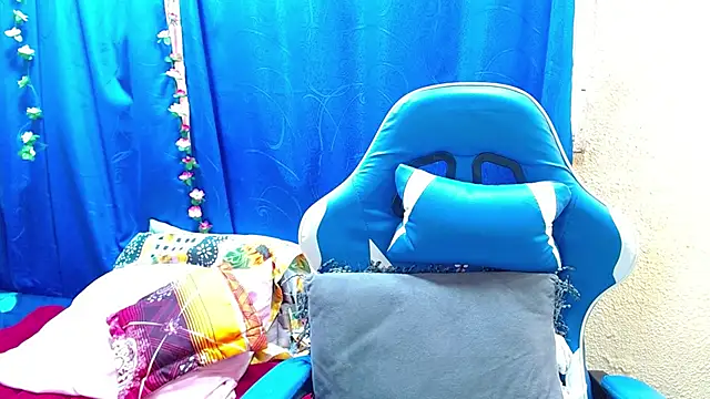 Gia leinn online show from April 1, 2026, 1:52 pm