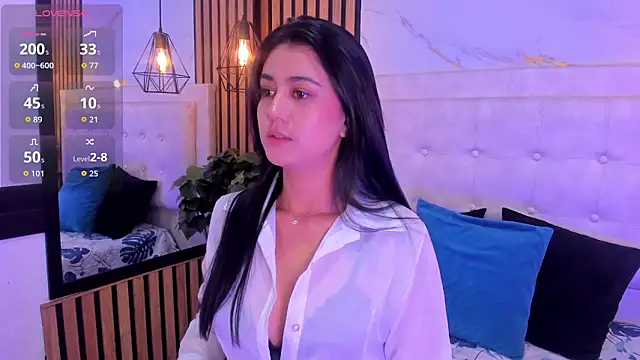 Madyson18 online show from April 18, 2026, 11:47 am