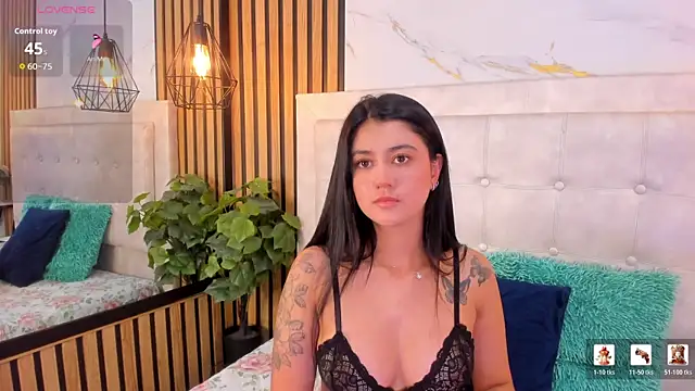 Madyson18 online show from July 6, 2026, 7:49 pm