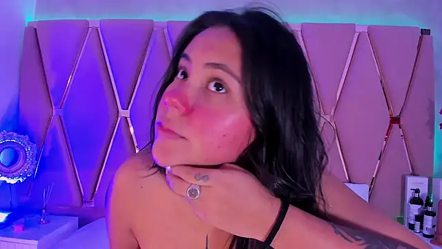 Emily Black1 online show from April 19, 2026, 1:05 am