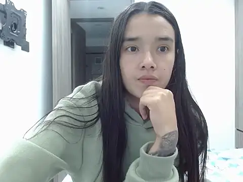  luna 777 online show from April 2, 2026, 3:04 am