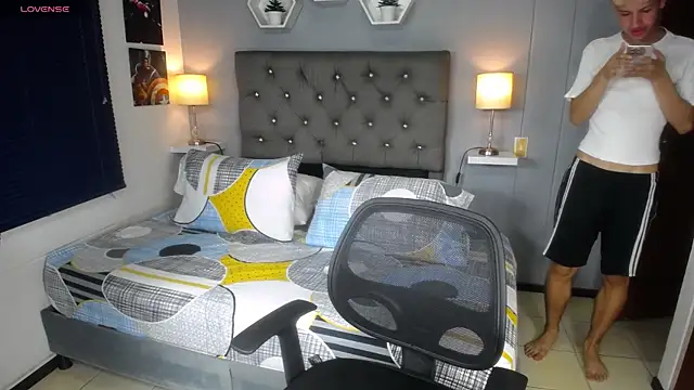 matteo foxx online show from March 10, 2025, 7:07 pm