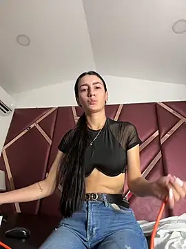 DanielaMedinaa online show from October 18, 2025, 7:58 pm