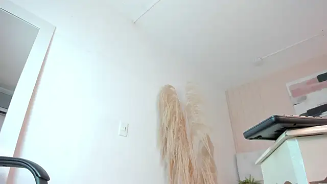 CHANELL 11INCHES online show from March 14, 2025, 10:38 pm