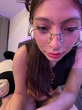 Dirty-Bunnyyy online show from March 4, 2026, 4:18 am