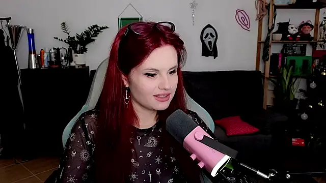 Della Ideal online show from January 7, 2026, 6:10 pm