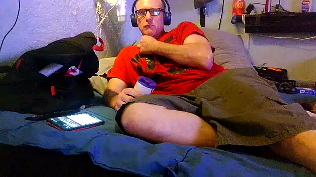 Snapshot of PornStro921 chatting on April 1, 2026, 12:33 am PornStro921 online show from April 1, 2026, 12:33 am