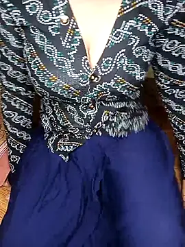 Snapshot of geetha_telugu_kan277 chatting on December 13, 2025, 10:26 pm geetha telugu kan277 online show from December 13, 2025, 10:26 pm