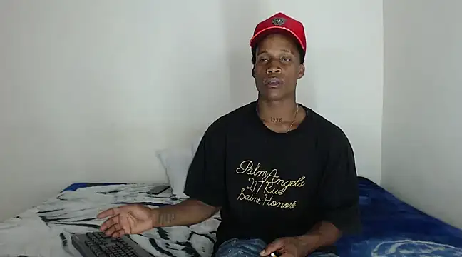 thomas love11 online show from March 22, 2025, 4:35 am