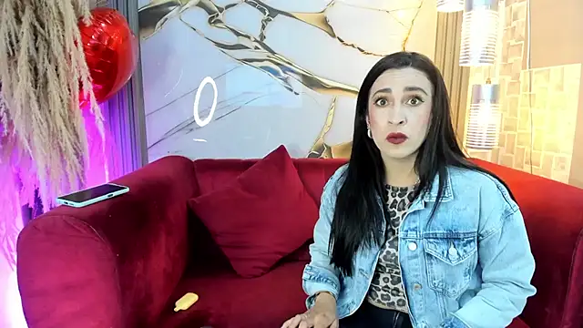 Snapshot of Bella_williamss_ chatting on September 16, 2025, 7:37 pm Bella williamss online show from September 16, 2025, 7:37 pm