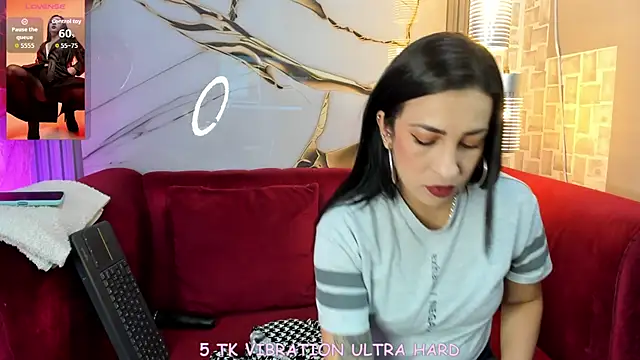 Snapshot of Bella_williamss_ chatting on September 29, 2025, 3:50 pm Bella williamss online show from September 29, 2025, 3:50 pm