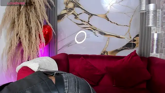 Snapshot of Bella_williamss_ chatting on October 27, 2025, 8:02 pm Bella williamss online show from October 27, 2025, 8:02 pm