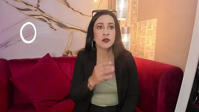 Snapshot of Bella_williamss_ chatting on November 10, 2025, 7:35 pm Bella williamss online show from November 10, 2025, 7:35 pm